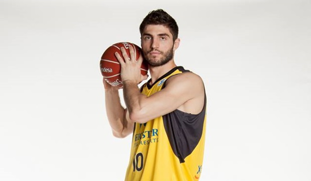 Tsairelis vistiendo la elástica aurinegra / ACB Photo