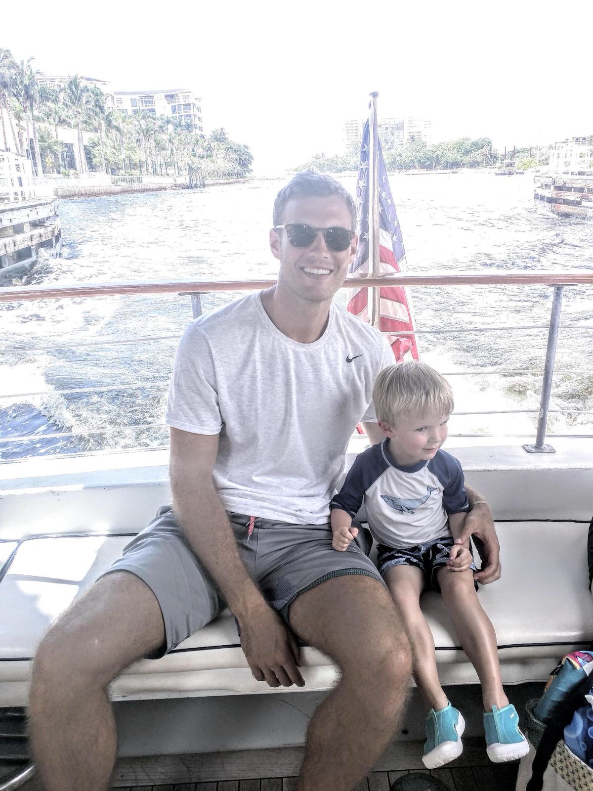 Cedida/ Tim Abromaitis. El jugador aurinegro disfruta, junto a su sobrino, de unos días de vacaciones