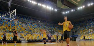 El Iberostar Tenerife Canarias se entrena en el Gran Canaria Arena pensando en el clásico