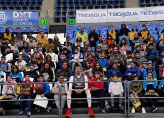 Alumnos del CEIP Óscar Domínguez de Los Cristianos visitan el entrenamiento canarista