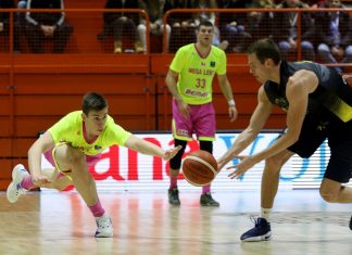 Contundente victoria del Canarias ante Mega Leks (73-98)