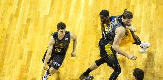 Zona mixta. Bassas y San Miguel analizan la derrota