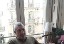 El legendario Germán González disfruta de la obra Carmelo Cabrera, El Globetrotter Blanco