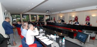 La Liga ACB aprueba un canon provisional y más barato para salir del paso