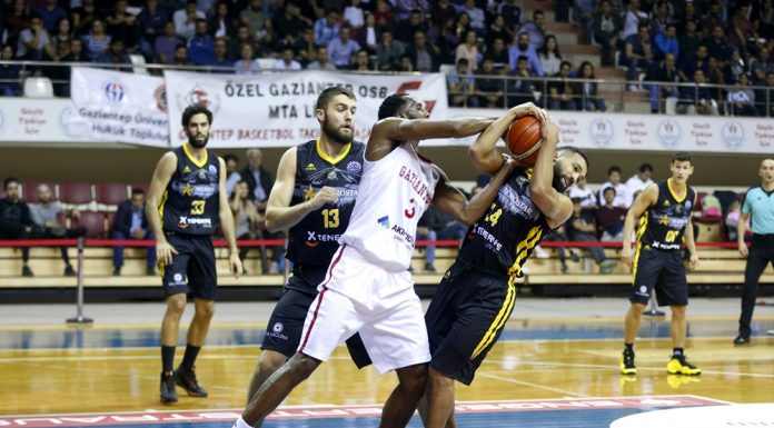 BCL. Davin White regresa a la rotación aurinegra