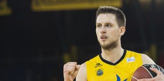 Mateusz Ponitka, Jugador Más Valioso de la Jornada 11