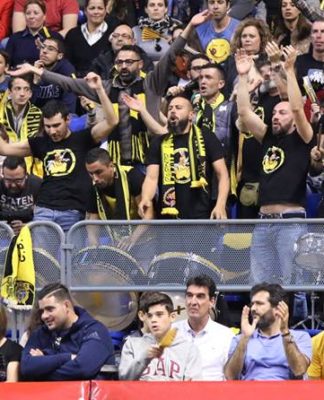 La peña canarista Frente Los Pollos Amarillos cumple ocho años