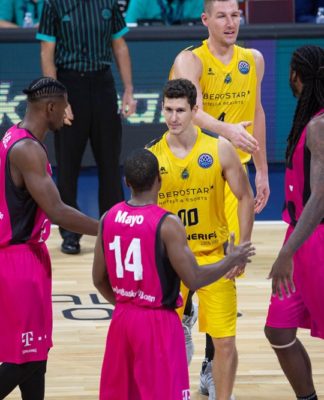 La mejores imágenes del Iberostar Tenerife-Telekom Bonn, en la galería de BCL Photos BCL Photos