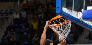 Iberostar Tenerife suma y sigue frente al Nanterre (79-68)