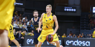 Sasu Salin: «Llull me toca un poco en mi cara pero el árbitro no dice nada»