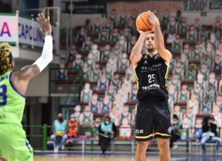 Álex López: «Miramos al primer puesto»