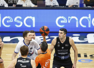 Lenovo Tenerife no se fía de un Monbus Obradoiro falto de ritmo