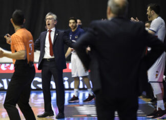 Moncho Fernández califica de «auténtico despropósito» el último cuarto de su equipo