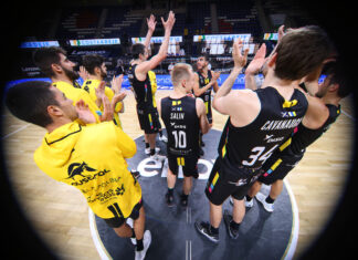 El Lenovo Tenerife gana al Valencia Basket y asciende a la tercera posición (90-86)