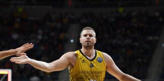 Georgios Bogris podría seguir vistiendo de amarillo y negro