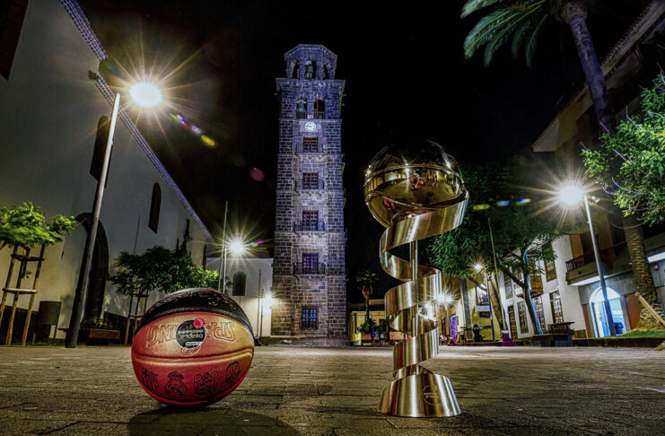 El trofeo de la SuperCopa se da un garbeo por Tenerife