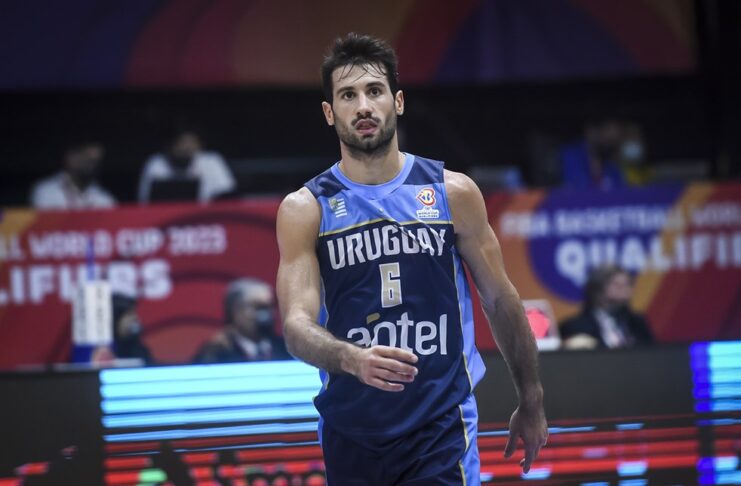 Fitipaldo vuelve a brillar con Uruguay (69-82)