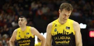 Lío monumental en Valencia: Los taronjas vencen a los aurinegros cometiendo alineación indebida