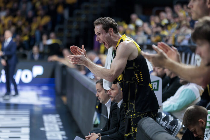 RS868383_J12 LLT-GCA Firmar acb Photo - Emilio Cobos_hpr