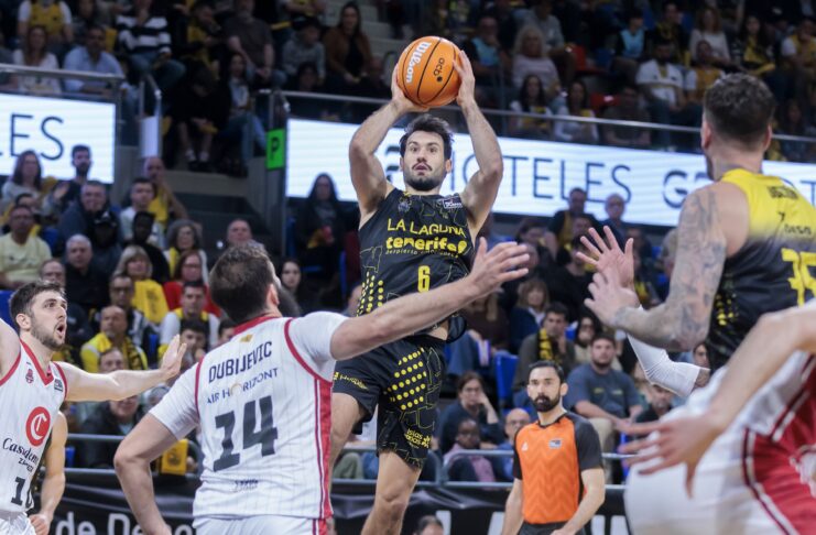 La Laguna Tenerife arrasa a Casademont Zaragoza en otra fiesta canarista (99-76)