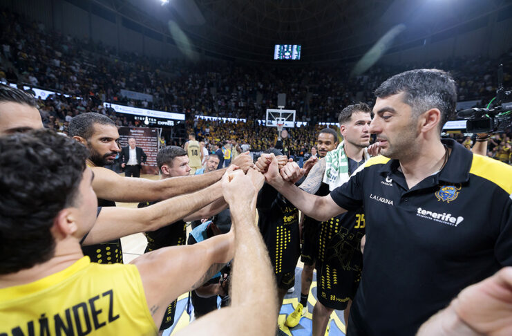 Con honor hasta el final (76-85)