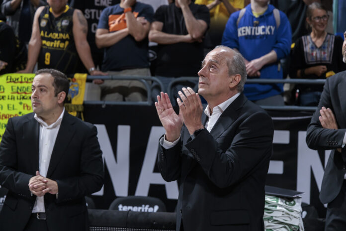 RS922122_J40 LLT-BAR Firmar acb Photo - Emilio Cobos_hpr