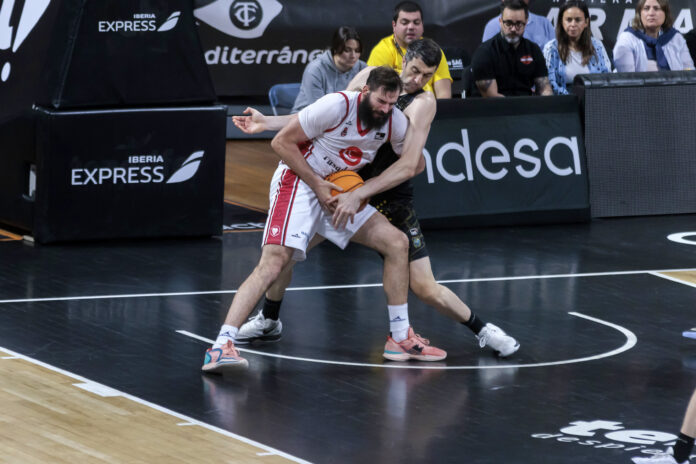 RS901797_J24 LLT-CAZ Firmar acb Photo - Emilio Cobos_hpr