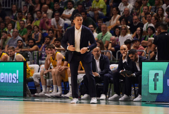 RS941440_J02 UNI-LLT Firmar acb Photo - Mariano Pozo_hpr